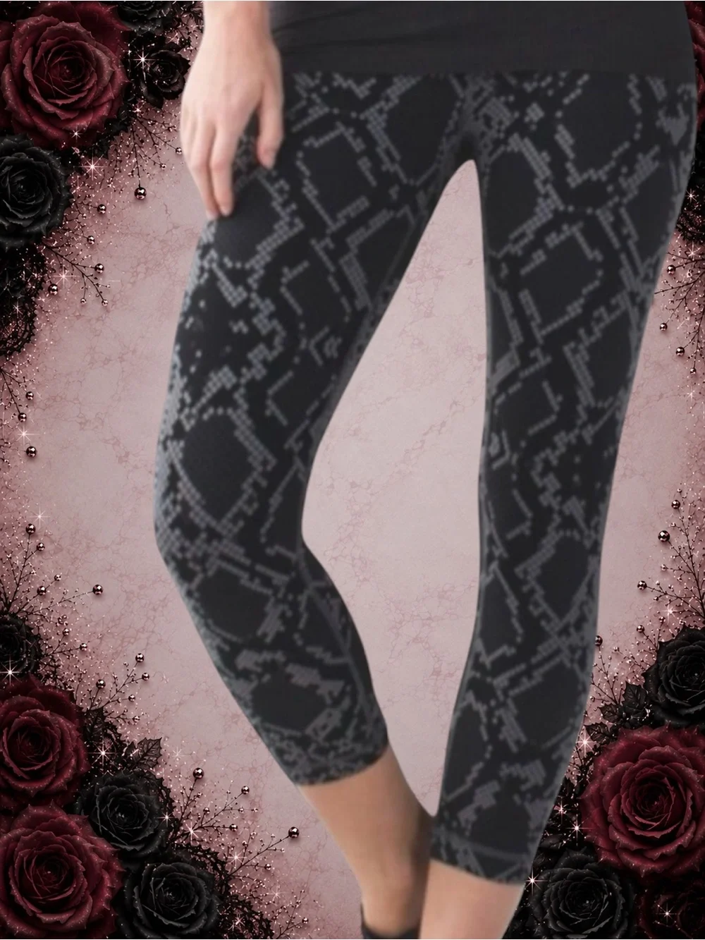 Preowned Lululemon Wunder Under Crop (Hi-Rise) Full-On Luon Snake Slate Deep 6